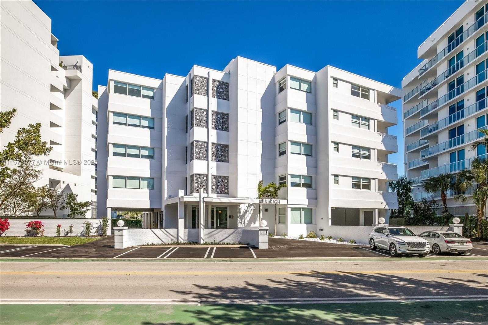 Small Image of 9881 EAST BAY HARBOR DR #205, Bay Harbor Islands Number 24