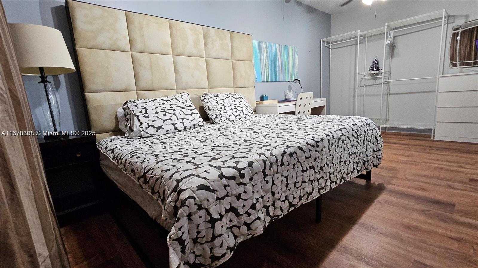 Small Image of 3600 SOUTH WEST S LE JEUNE RD #3600, Coral Gables Number 19