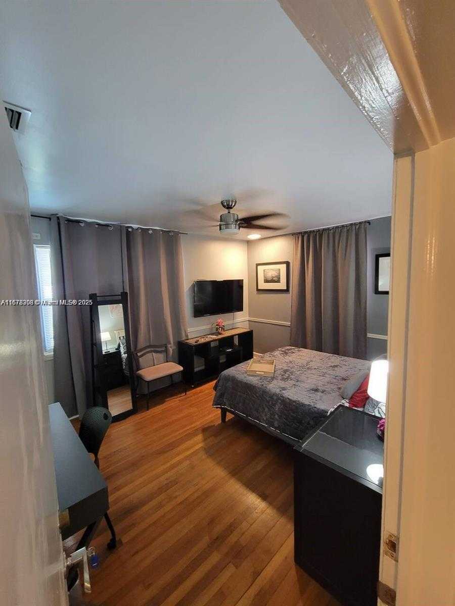 Small Image of 3600 SOUTH WEST S LE JEUNE RD #3600, Coral Gables Number 24