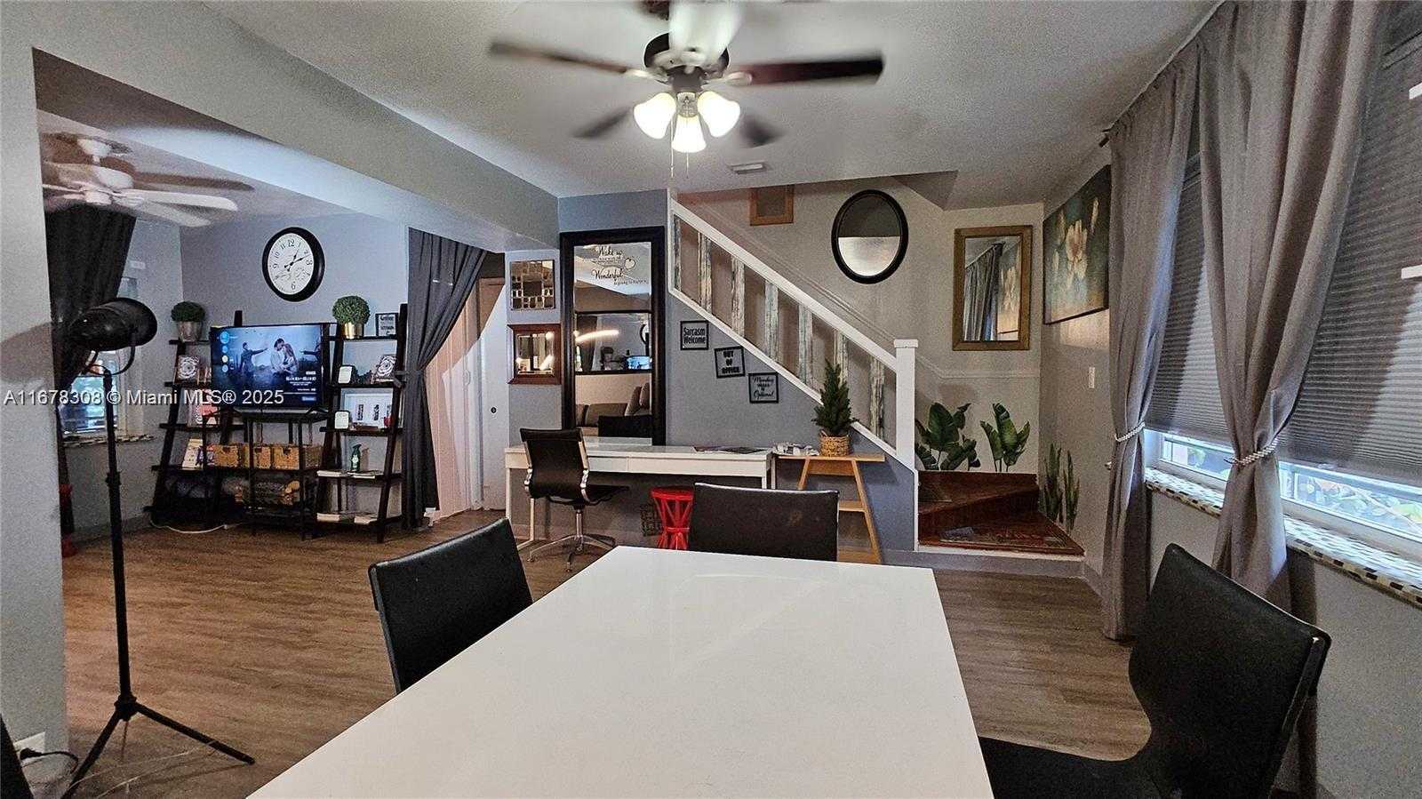 Small Image of 3600 SOUTH WEST S LE JEUNE RD #3600, Coral Gables Number 5