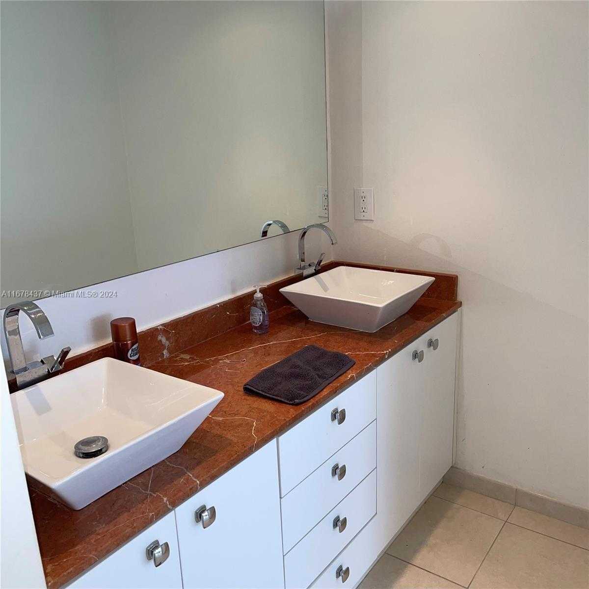 Small Image of 5001 COLLINS AVE #16E, Miami Beach Number 12