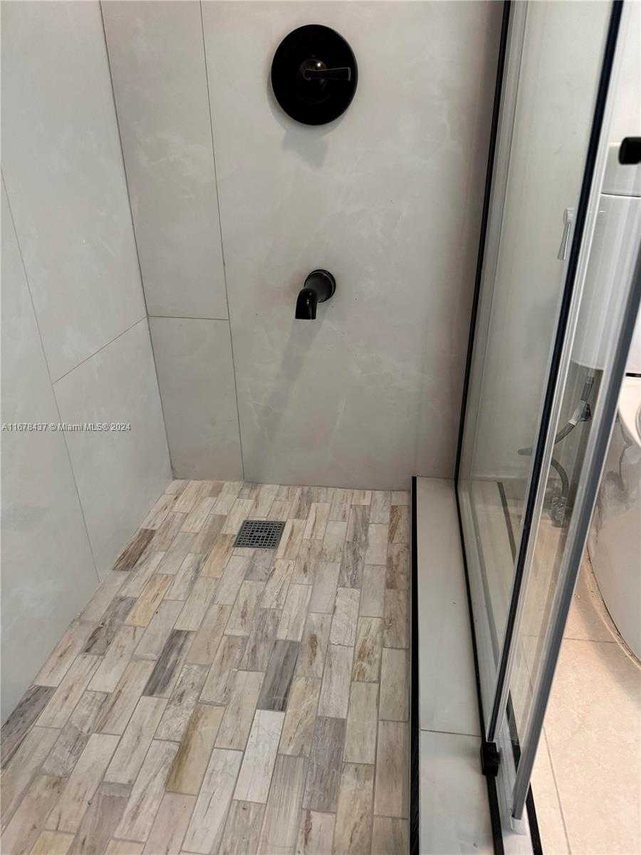 Small Image of 5001 COLLINS AVE #16E, Miami Beach Number 14