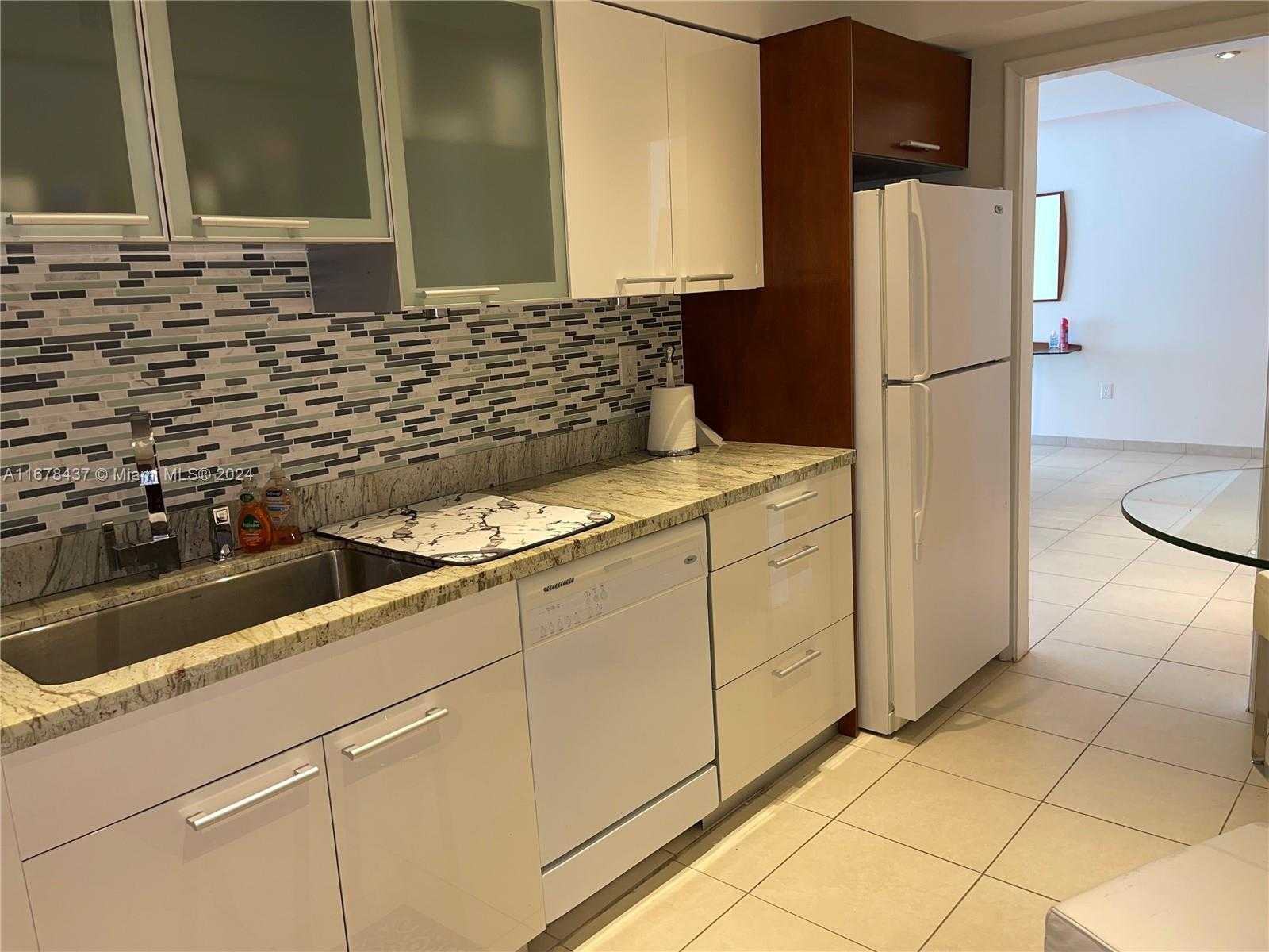 Small Image of 5001 COLLINS AVE #16E, Miami Beach Number 8