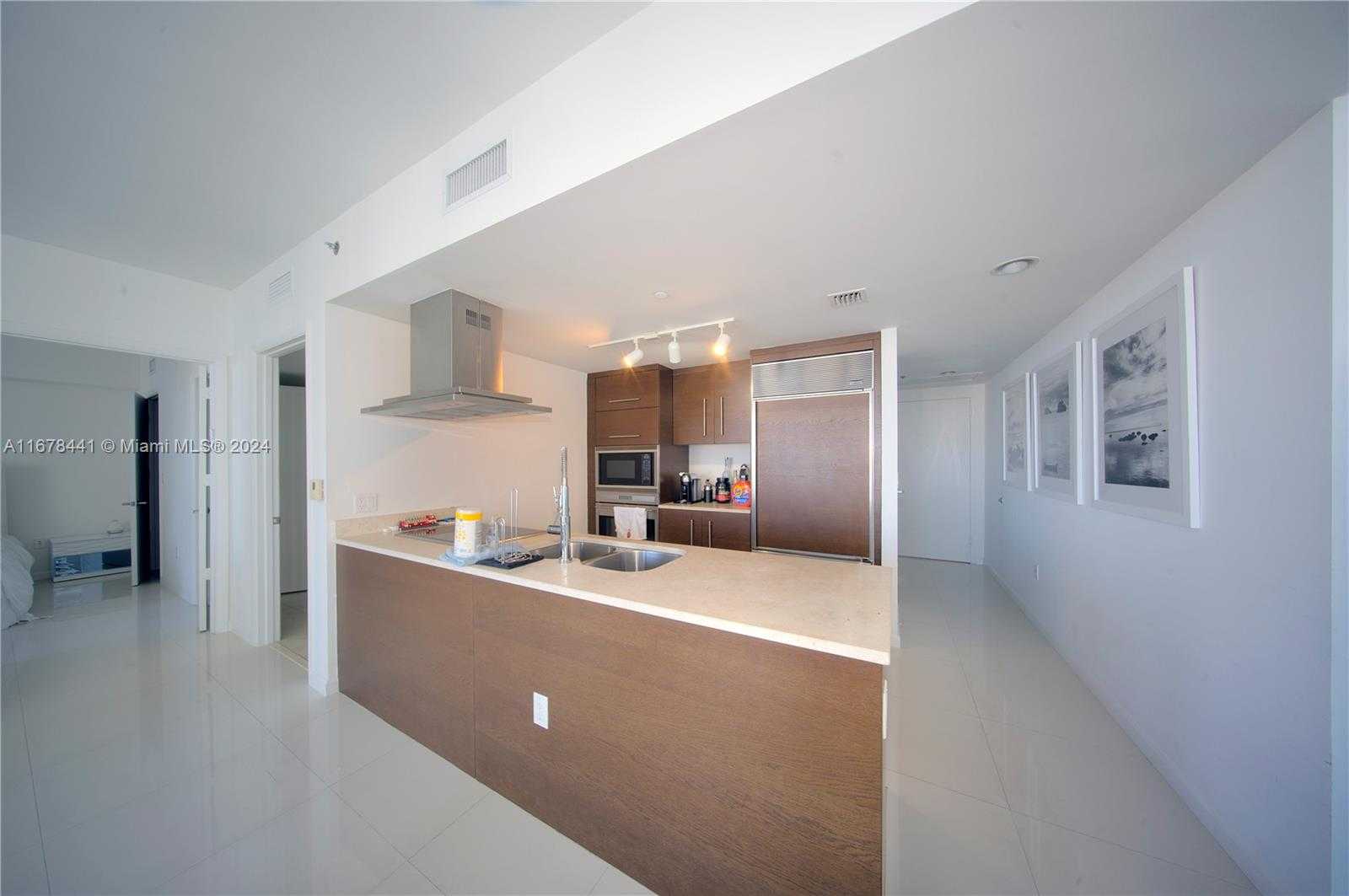 Small Image of 495 BRICKELL AVE #4004, Miami Number 15