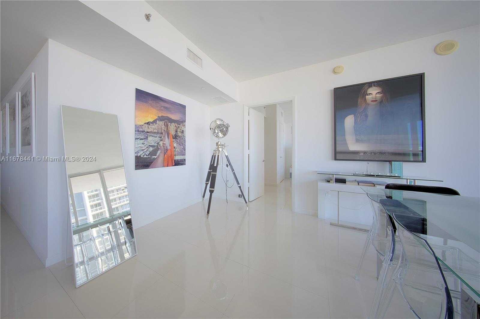 Small Image of 495 BRICKELL AVE #4004, Miami Number 19