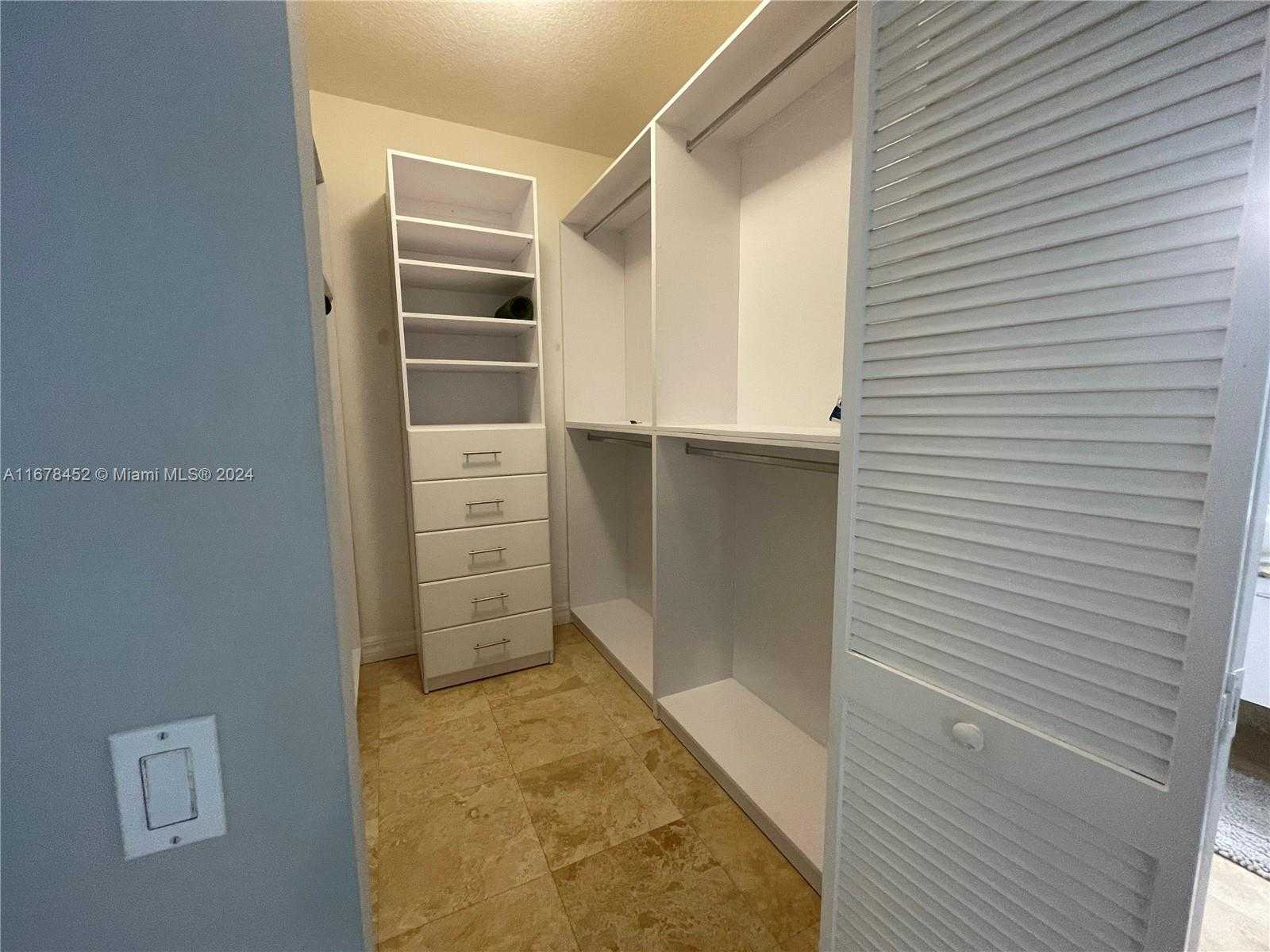 Small Image of 41 SOUTH EAST 5TH ST #602, Miami Number 40