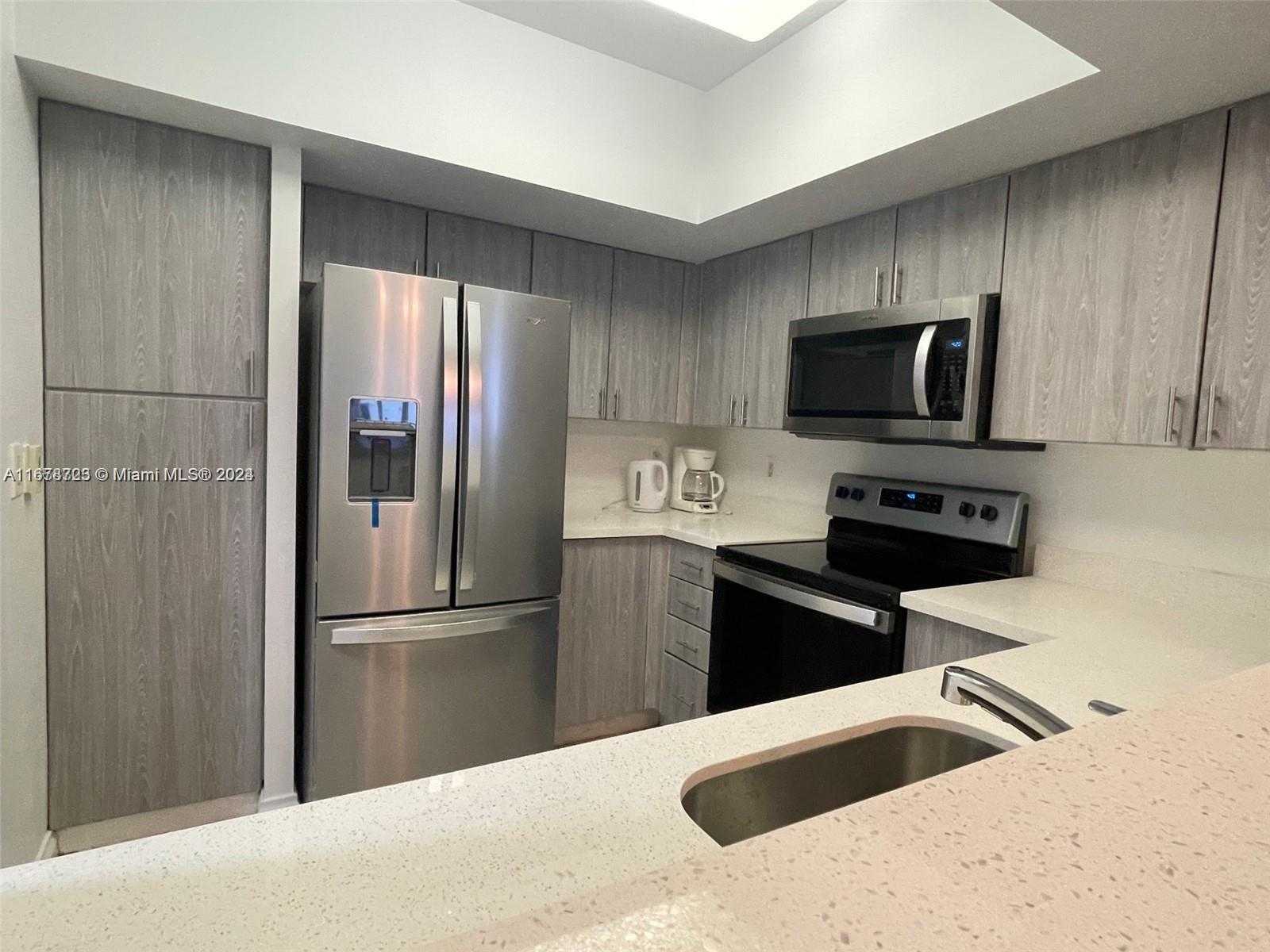 Small Image of 17375 #1903, Sunny Isles Beach Number 12