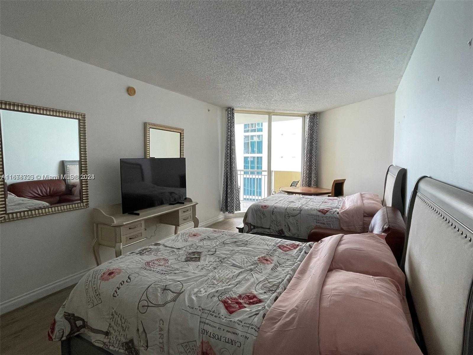 Small Image of 17375 #1903, Sunny Isles Beach Number 14