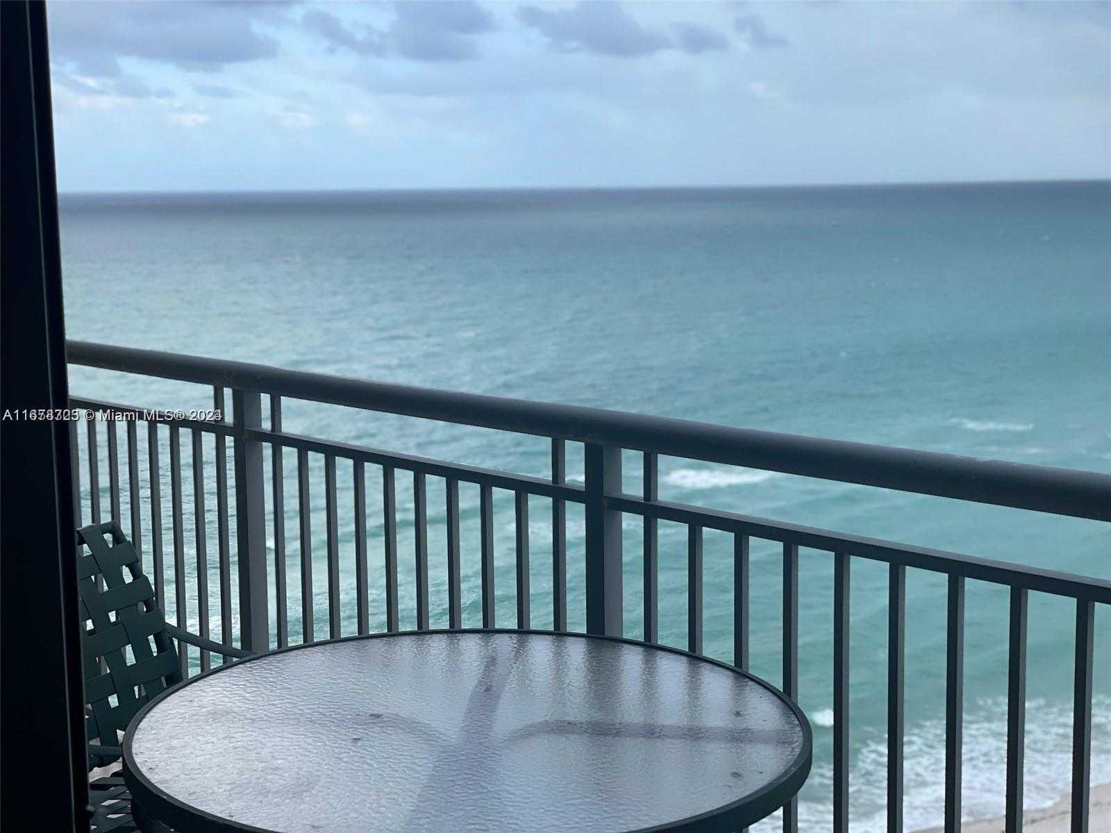 Small Image of 17375 #1903, Sunny Isles Beach Number 4