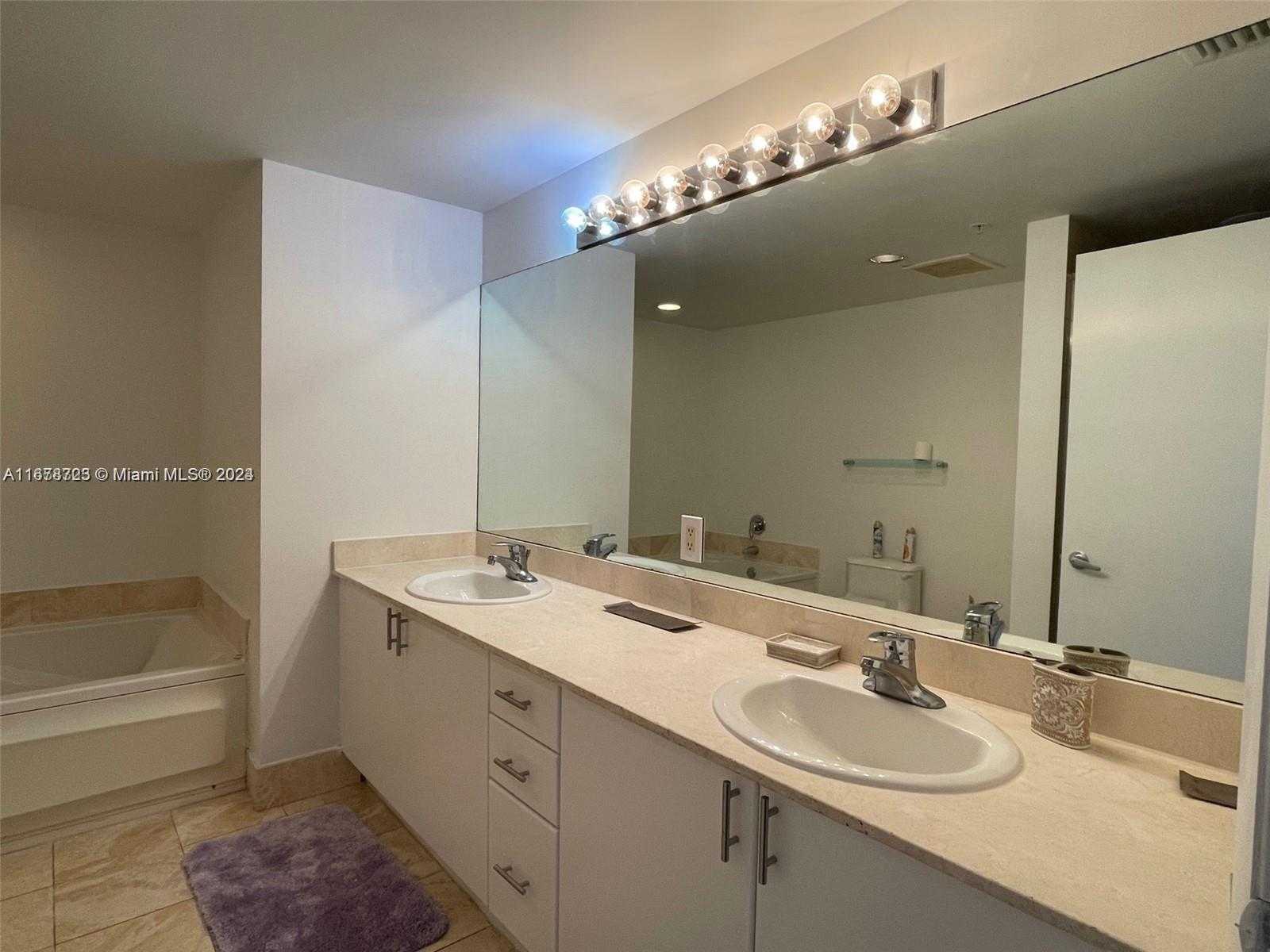 Small Image of 17375 #1903, Sunny Isles Beach Number 6