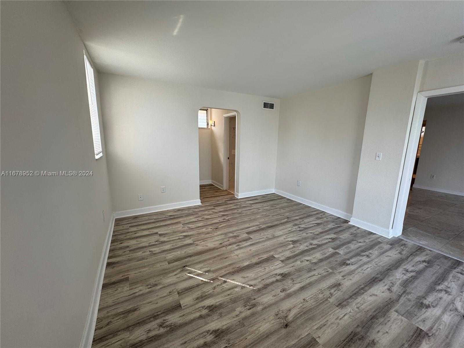 Small Image of 2999 POINT EAST DR #C614, Aventura Number 21