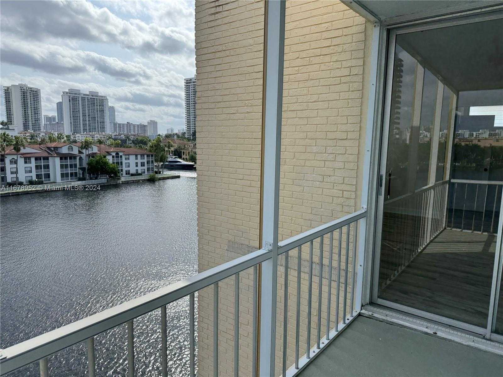 Small Image of 2999 POINT EAST DR #C614, Aventura Number 3