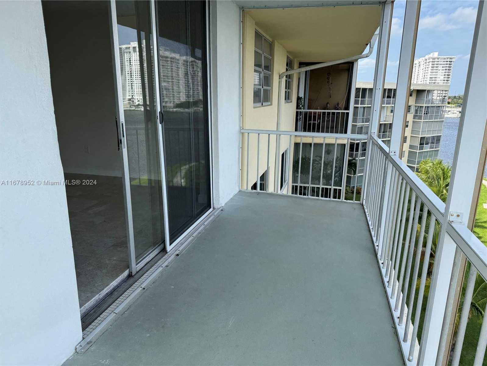 Small Image of 2999 POINT EAST DR #C614, Aventura Number 32