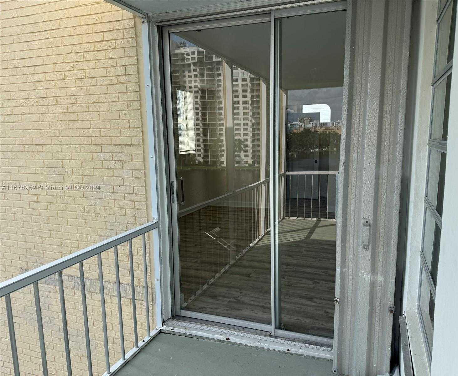 Small Image of 2999 POINT EAST DR #C614, Aventura Number 34
