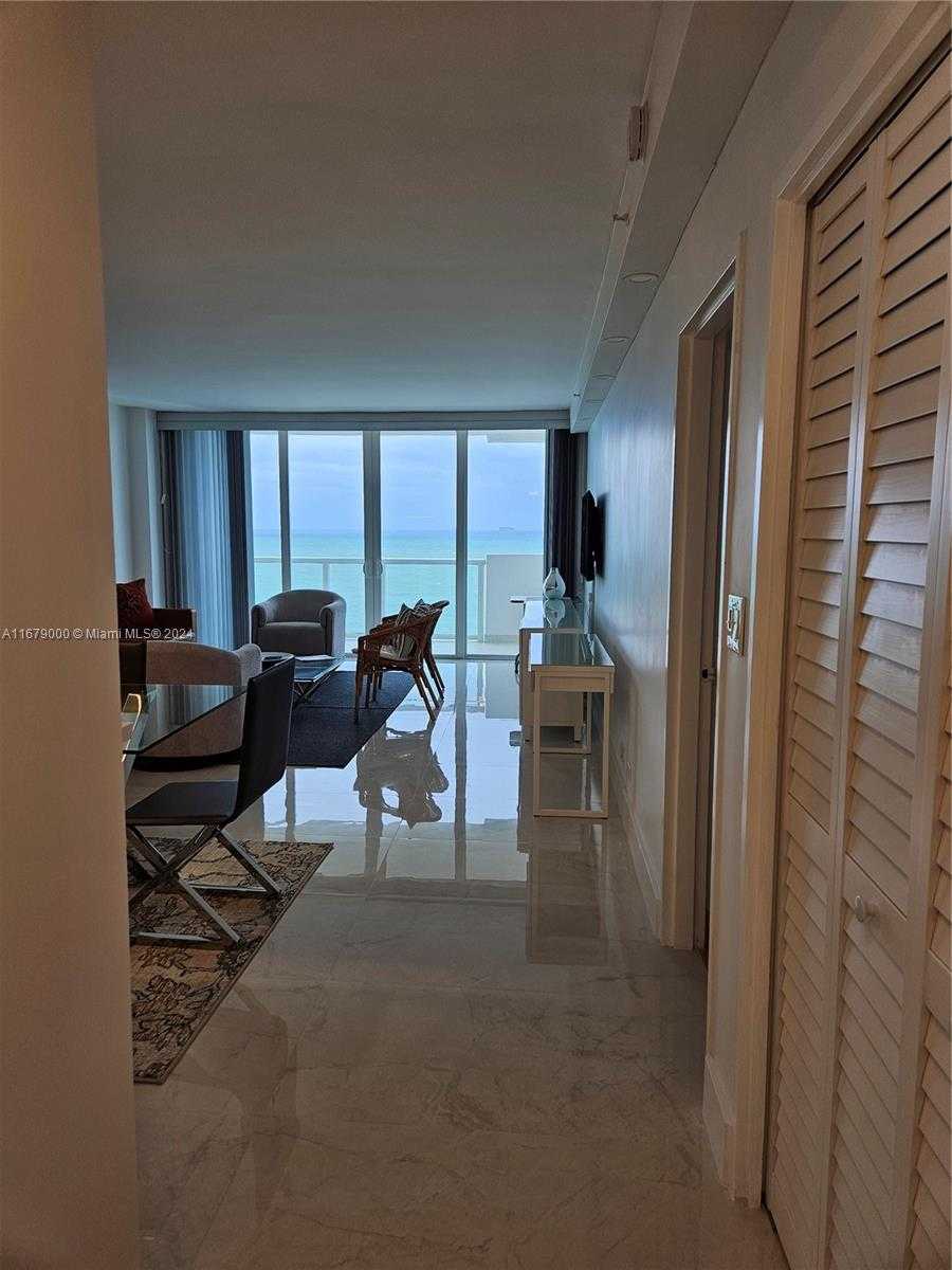 Small Image of 5601 COLLINS AVE #1605, Miami Beach Number 10