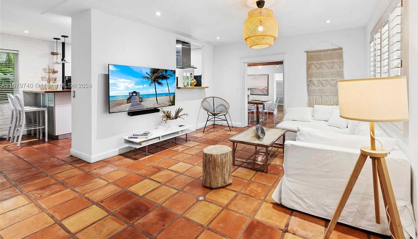 Small Image of 2560 INAGUA AVE, Miami Number 13