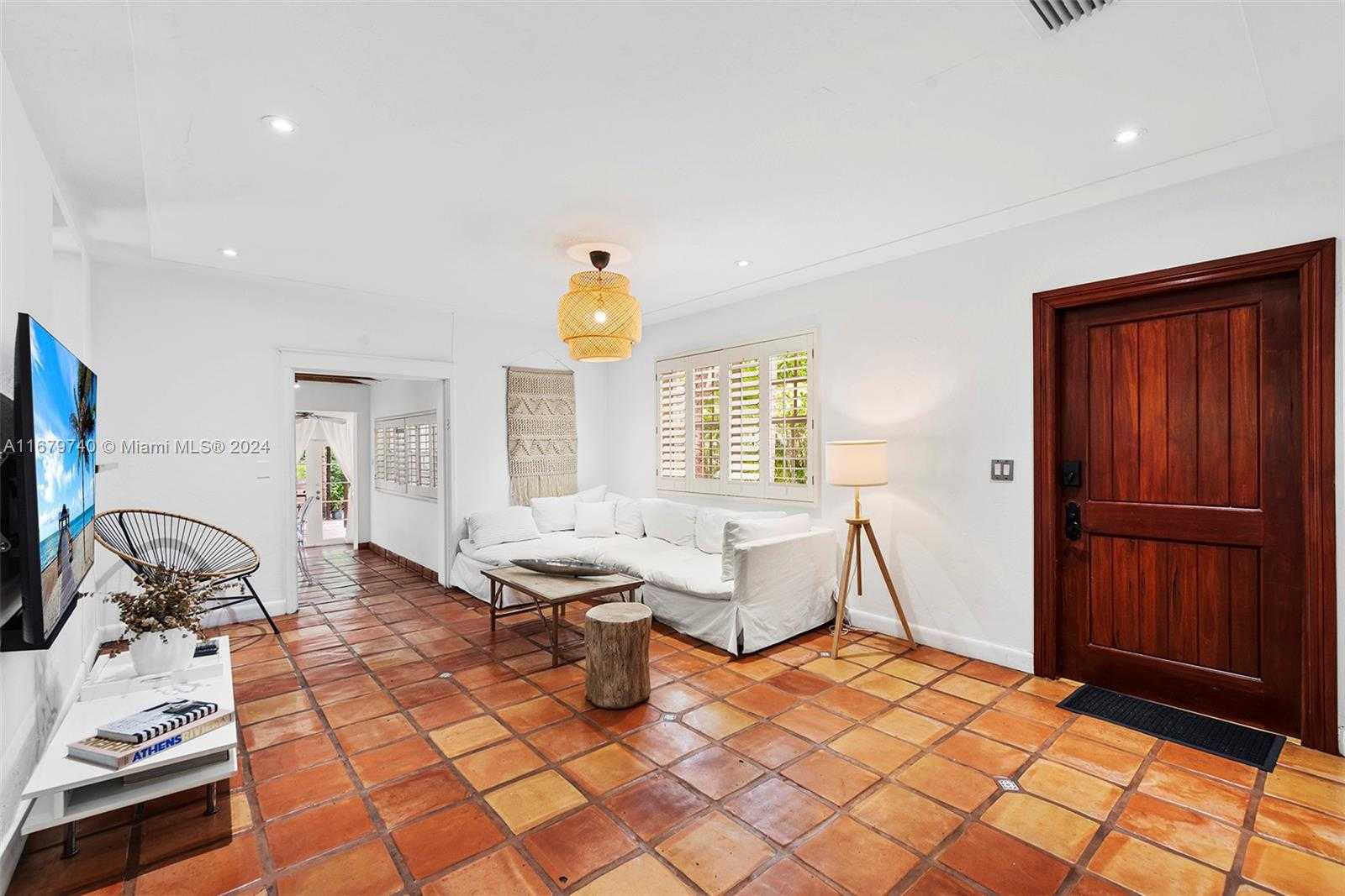 Small Image of 2560 INAGUA AVE, Miami Number 24