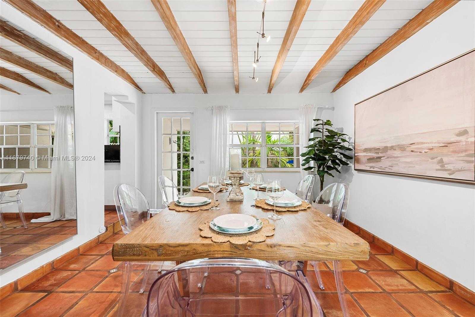 Small Image of 2560 INAGUA AVE, Miami Number 32