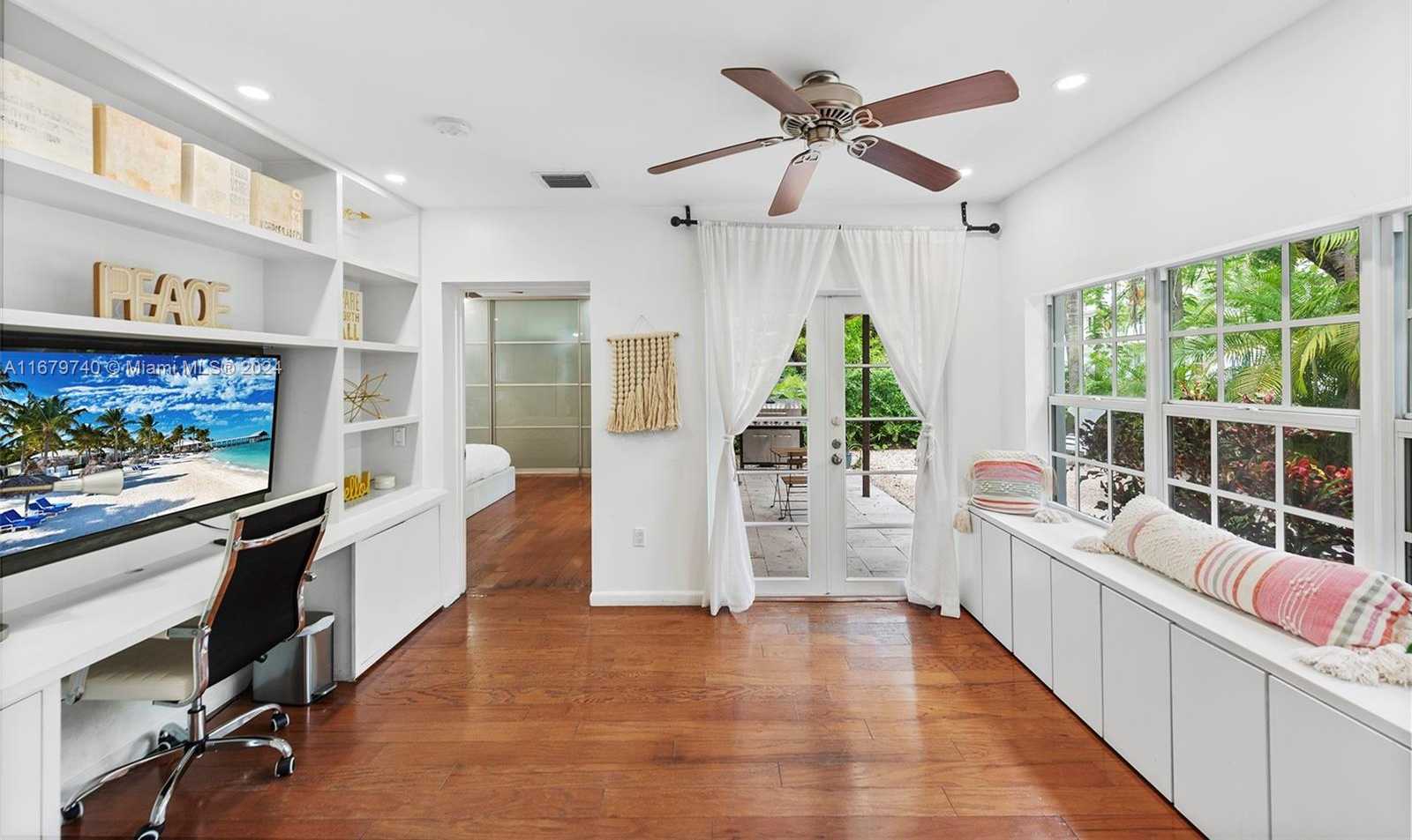Small Image of 2560 INAGUA AVE, Miami Number 34