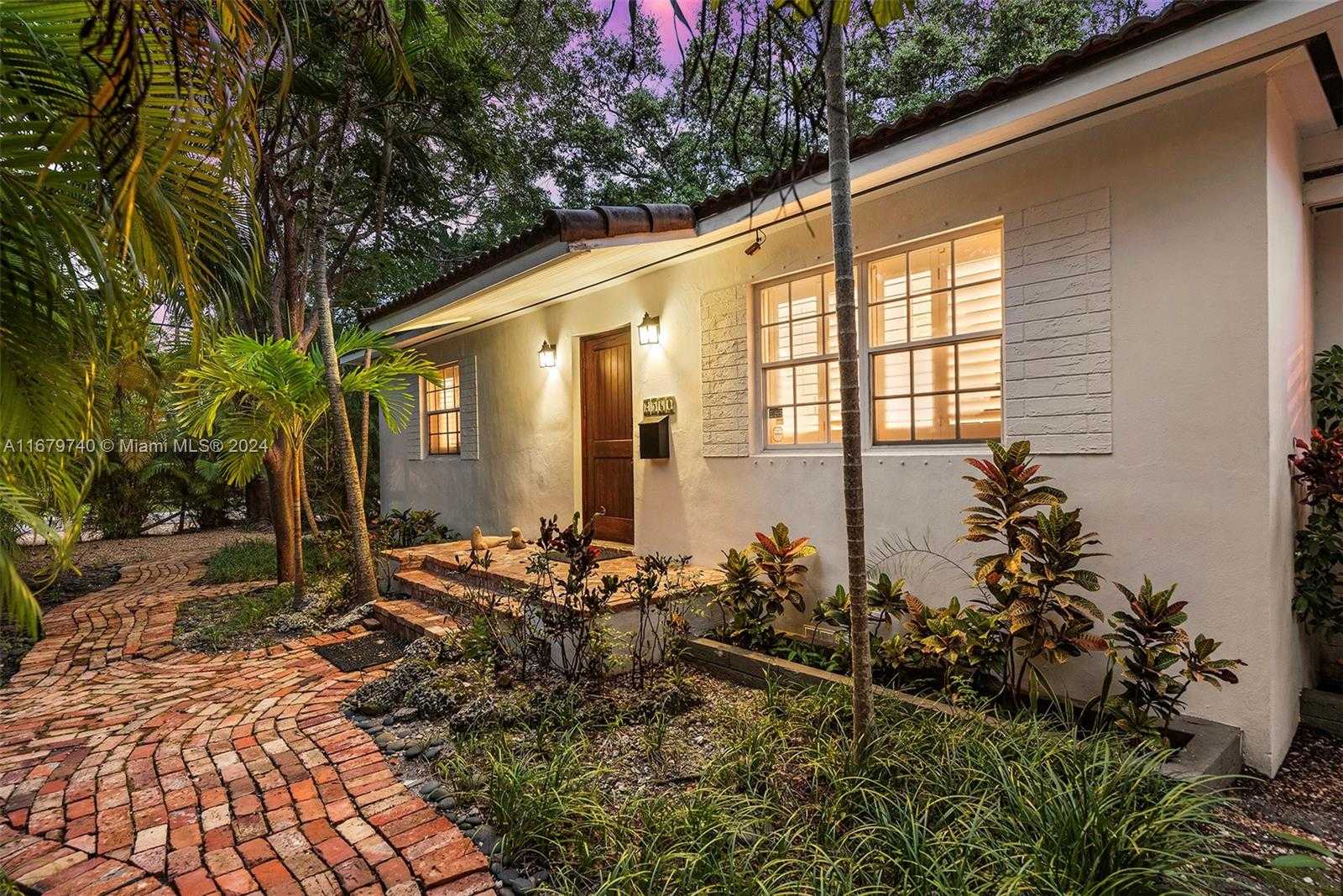 Small Image of 2560 INAGUA AVE, Miami Number 44