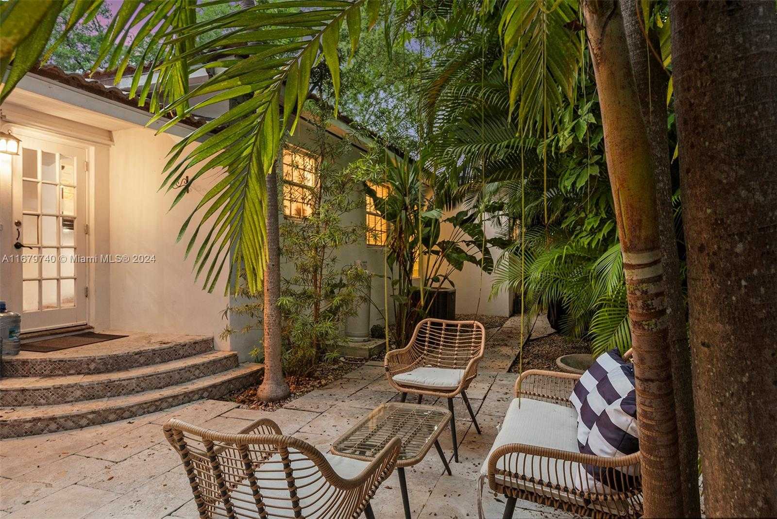 Small Image of 2560 INAGUA AVE, Miami Number 50