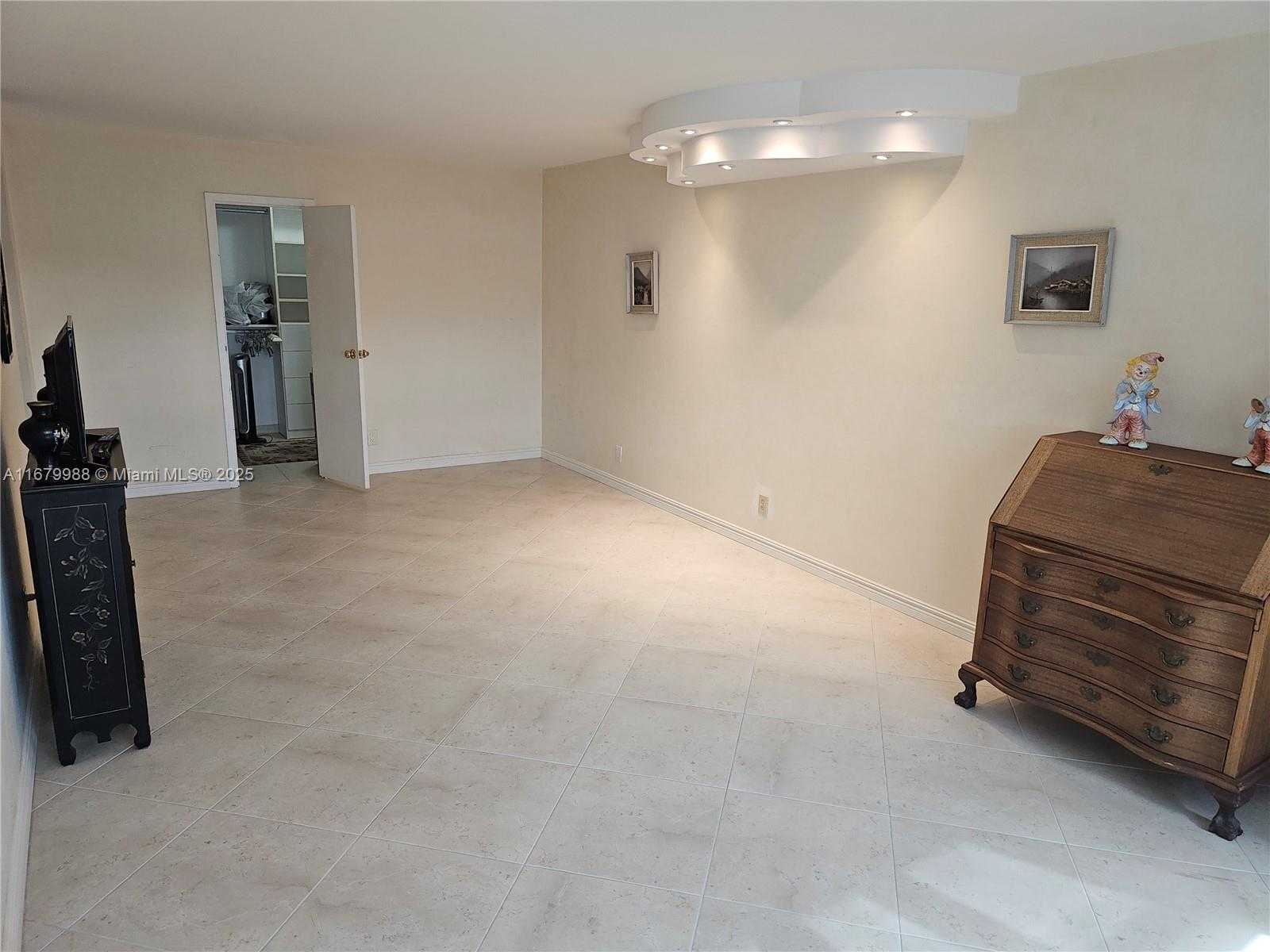 Small Image of 2049 SOUTH OCEAN DR #PH1, Hallandale Beach Number 28