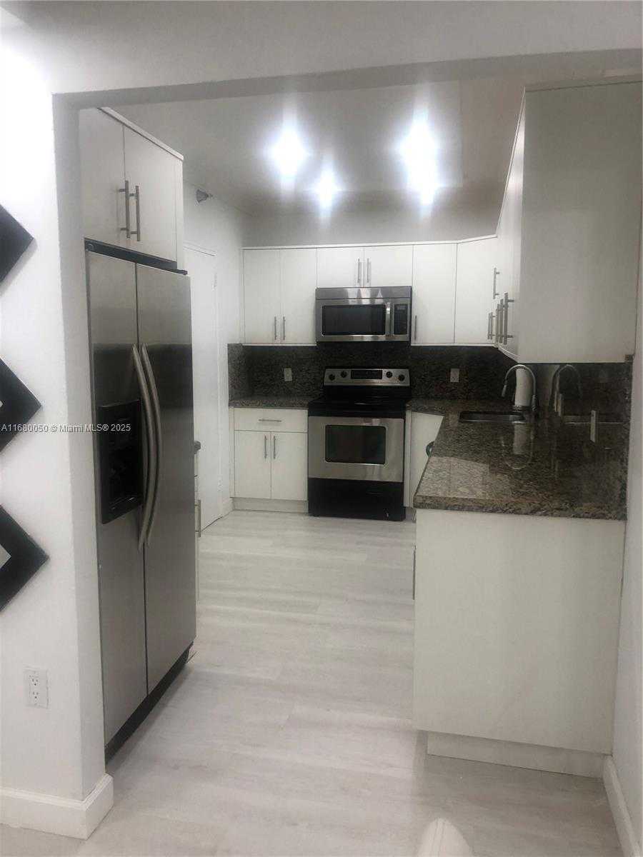 Small Image of 10185 COLLINS AVE #309, Bal Harbour Number 11