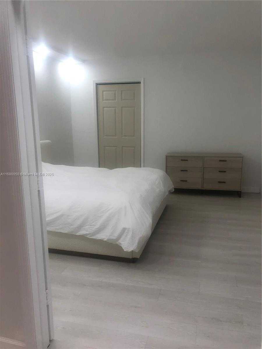 Small Image of 10185 COLLINS AVE #309, Bal Harbour Number 2