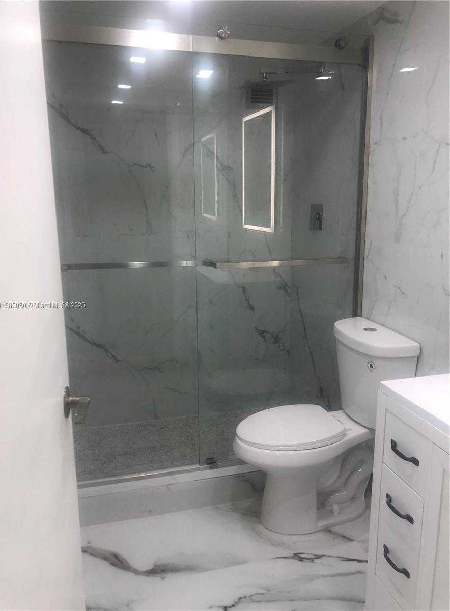 Small Image of 10185 COLLINS AVE #309, Bal Harbour Number 4