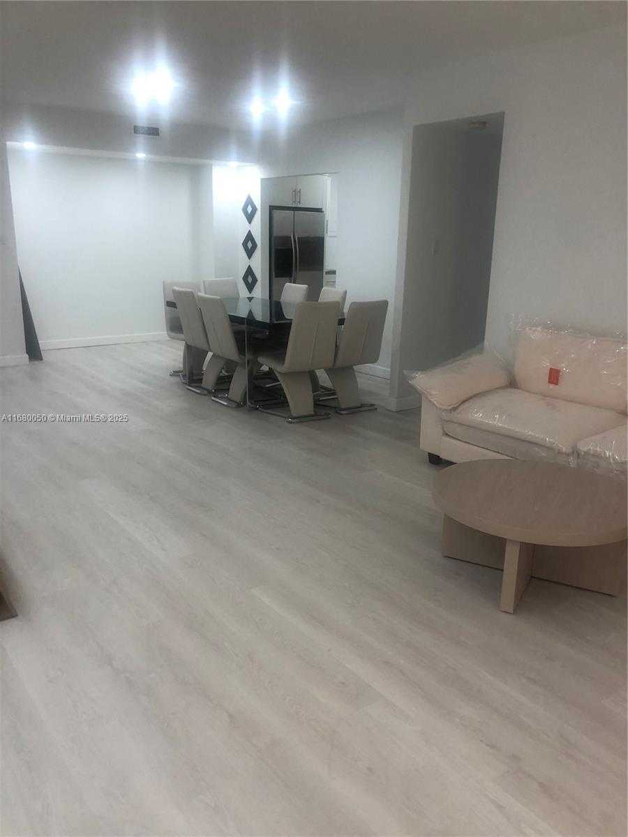 Small Image of 10185 COLLINS AVE #309, Bal Harbour Number 6