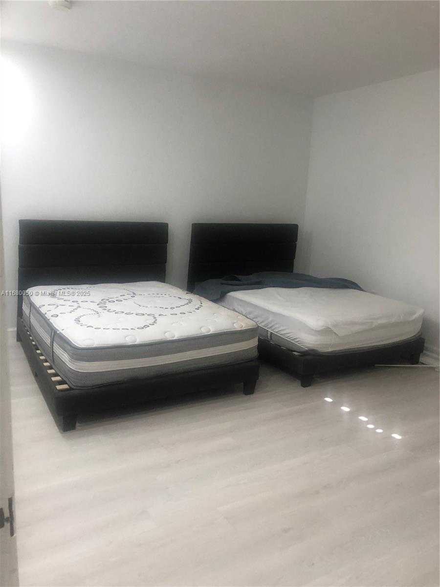 Small Image of 10185 COLLINS AVE #309, Bal Harbour Number 8