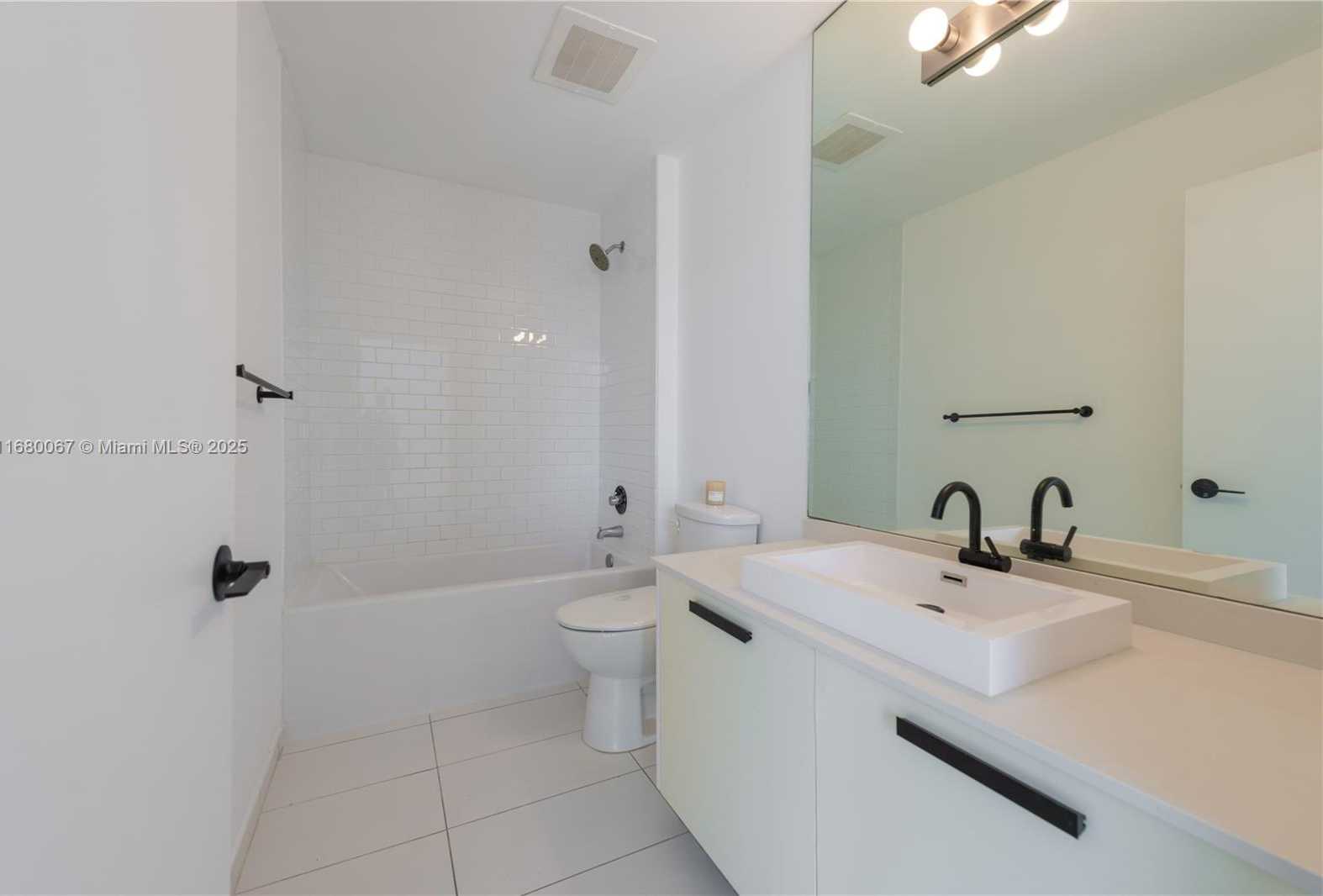 Small Image of 151 SOUTH EAST 1ST ST #2205, Miami Number 19