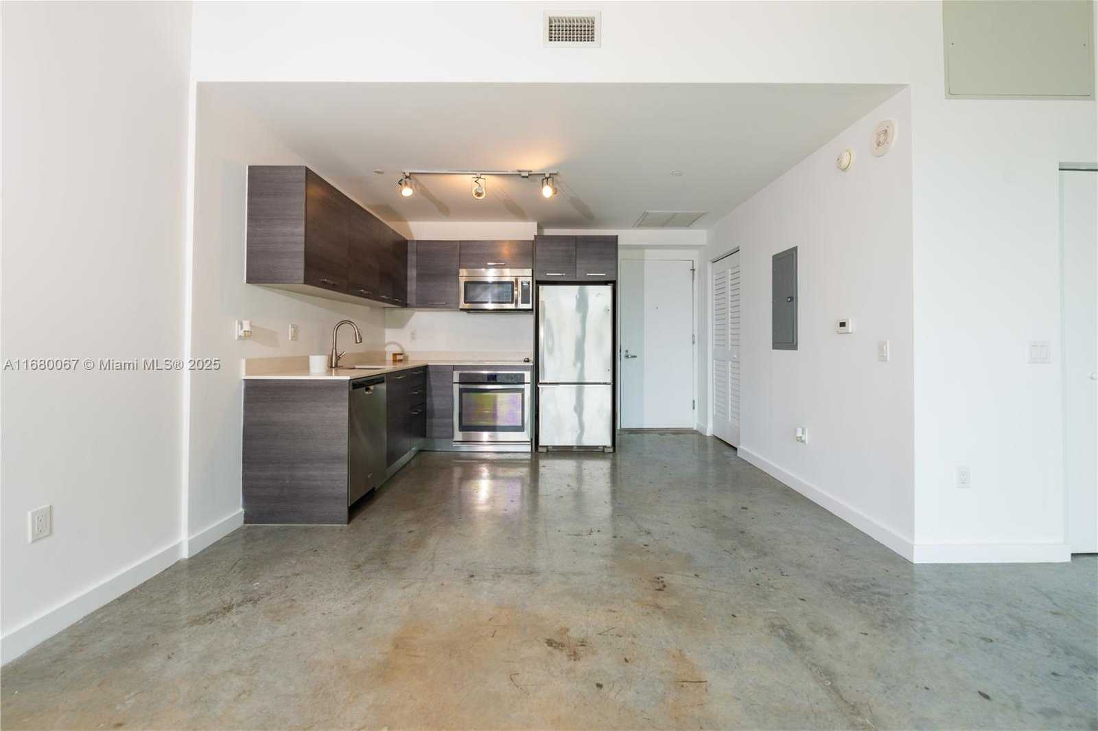 Small Image of 151 SOUTH EAST 1ST ST #2205, Miami Number 24