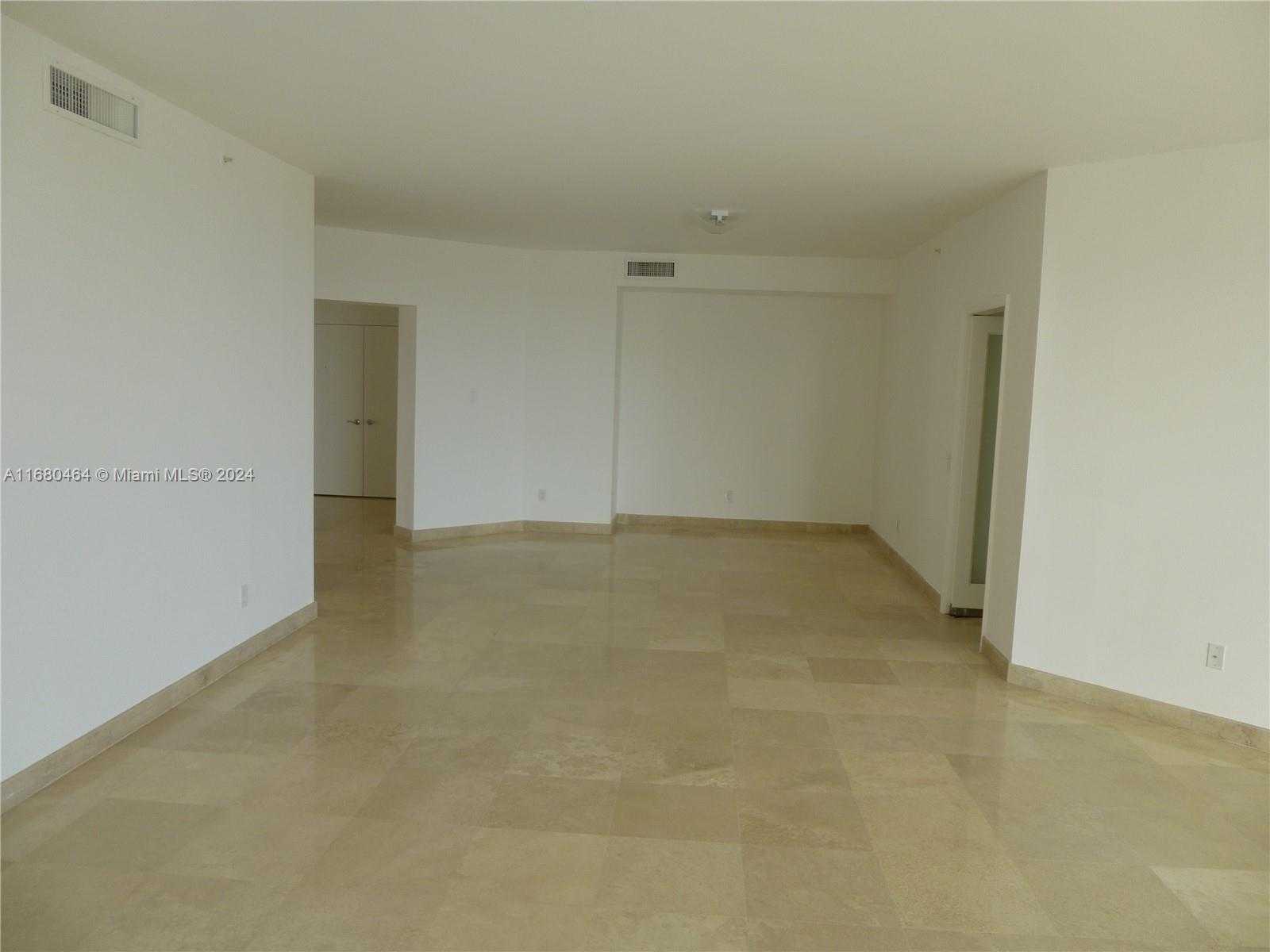 Small Image of 21050 #2906, Aventura Number 13