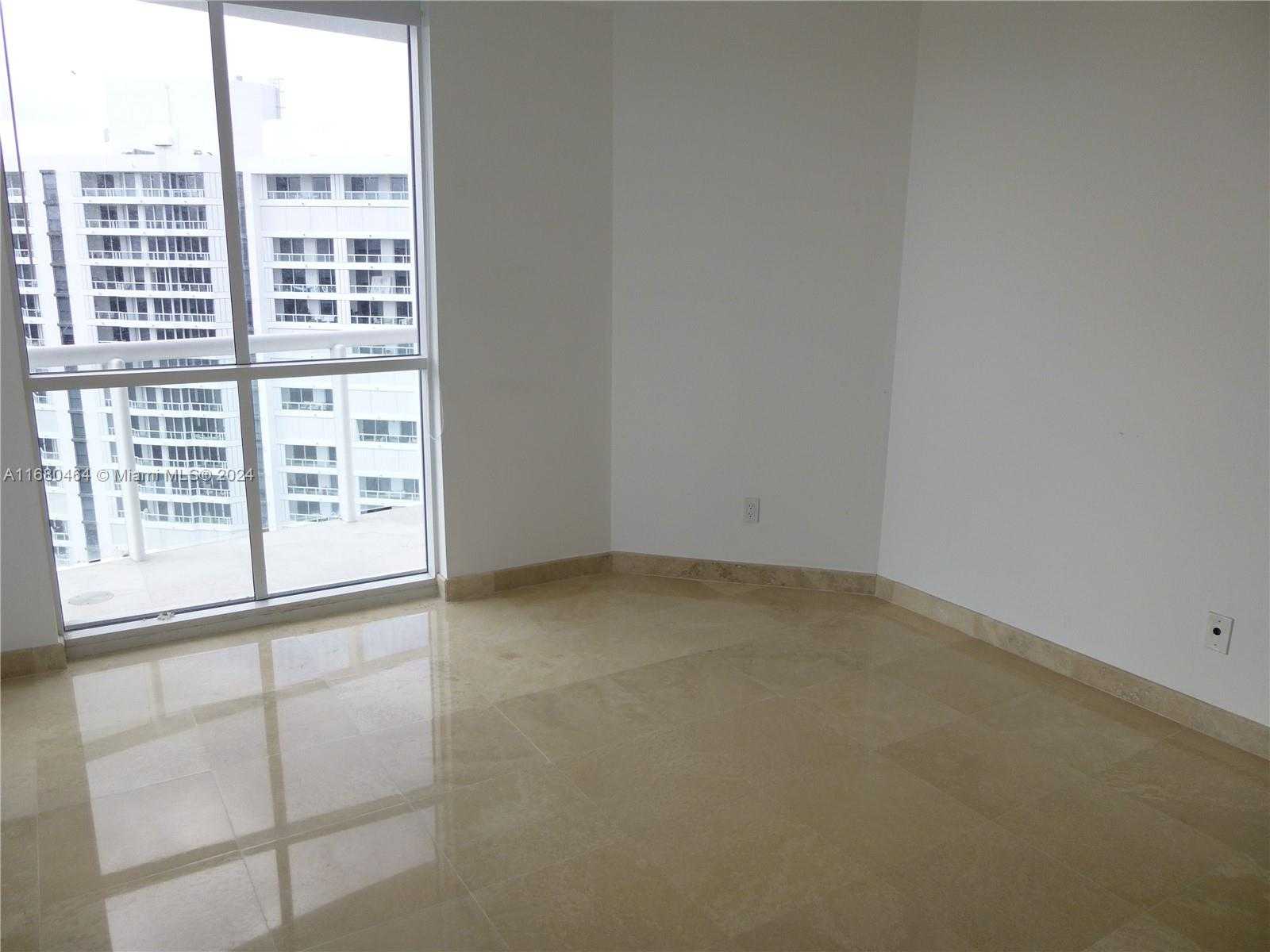 Small Image of 21050 #2906, Aventura Number 7