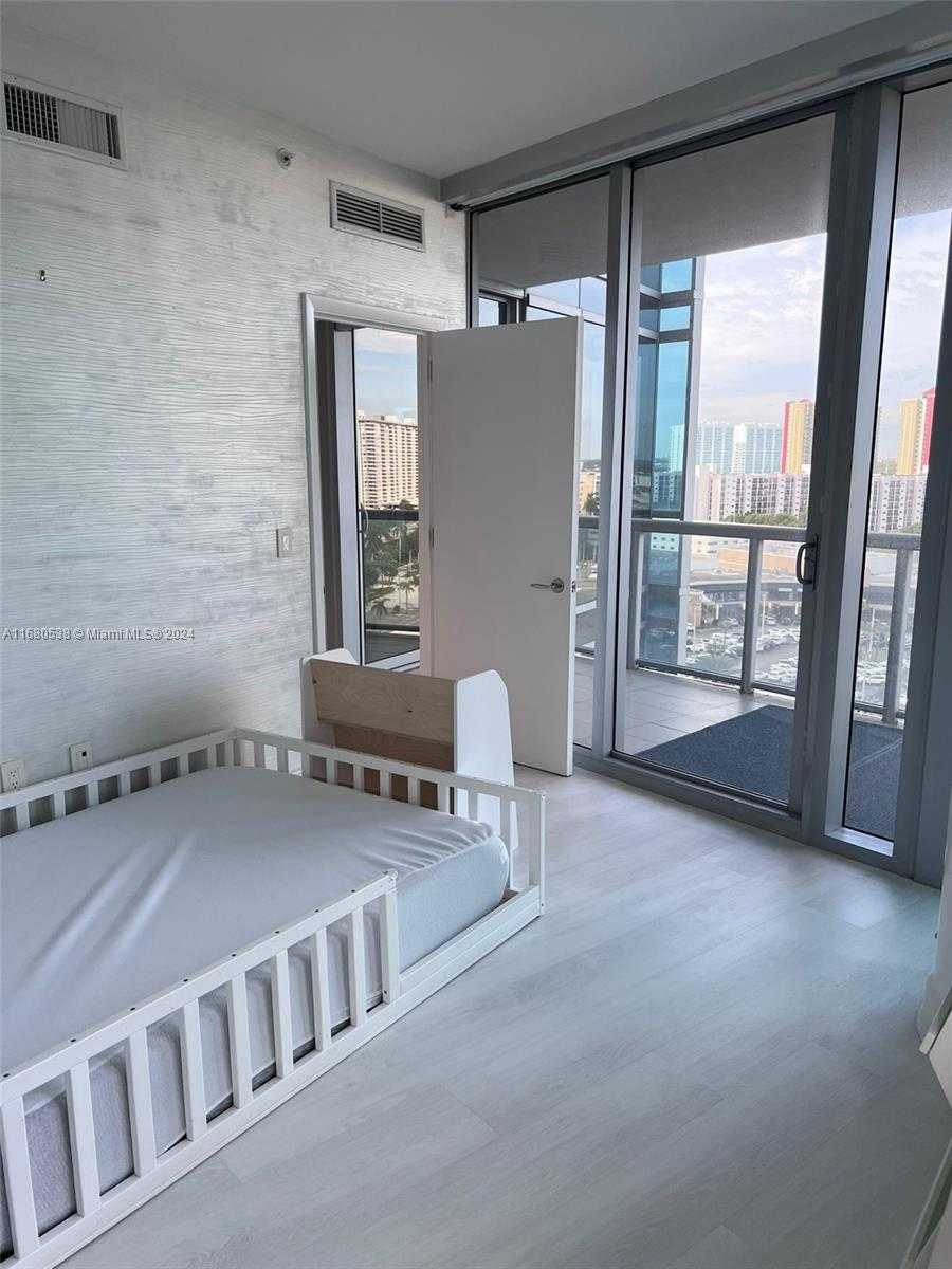 Small Image of 17121 COLLINS AVE #1208, Sunny Isles Beach Number 12