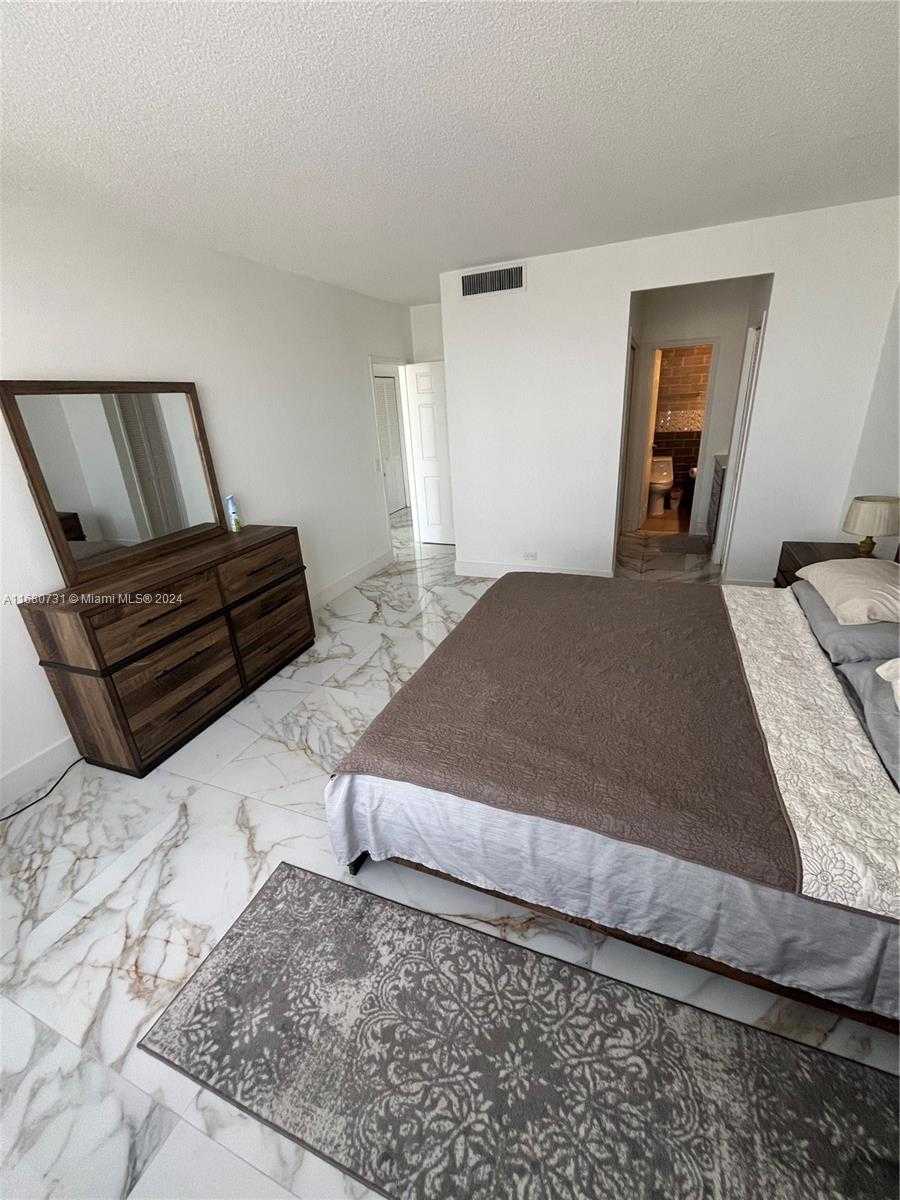 Small Image of 3505 #1004, Hollywood Number 11