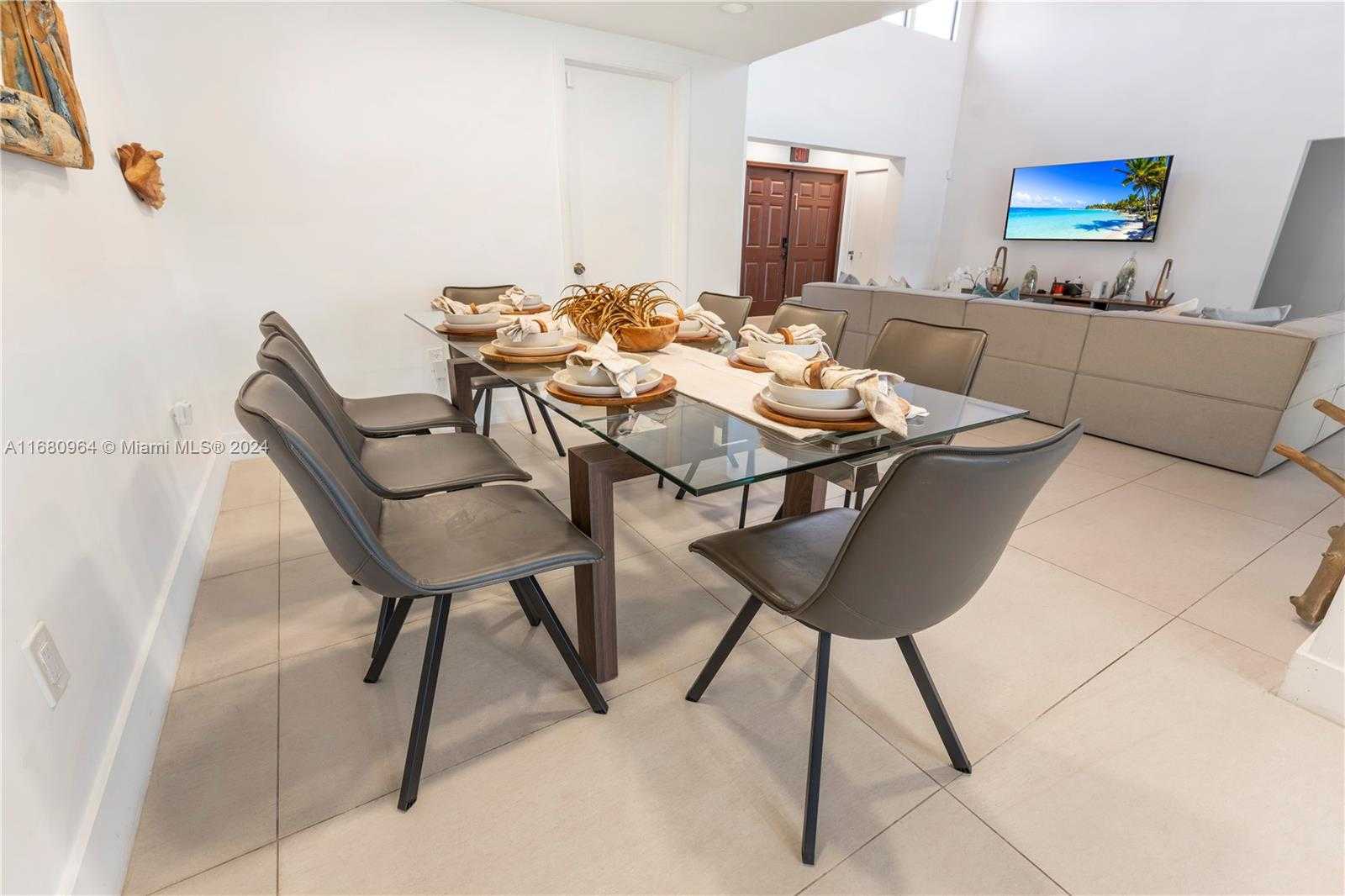 Small Image of 7536 WEST TREASURE DR, North Bay Village Number 13