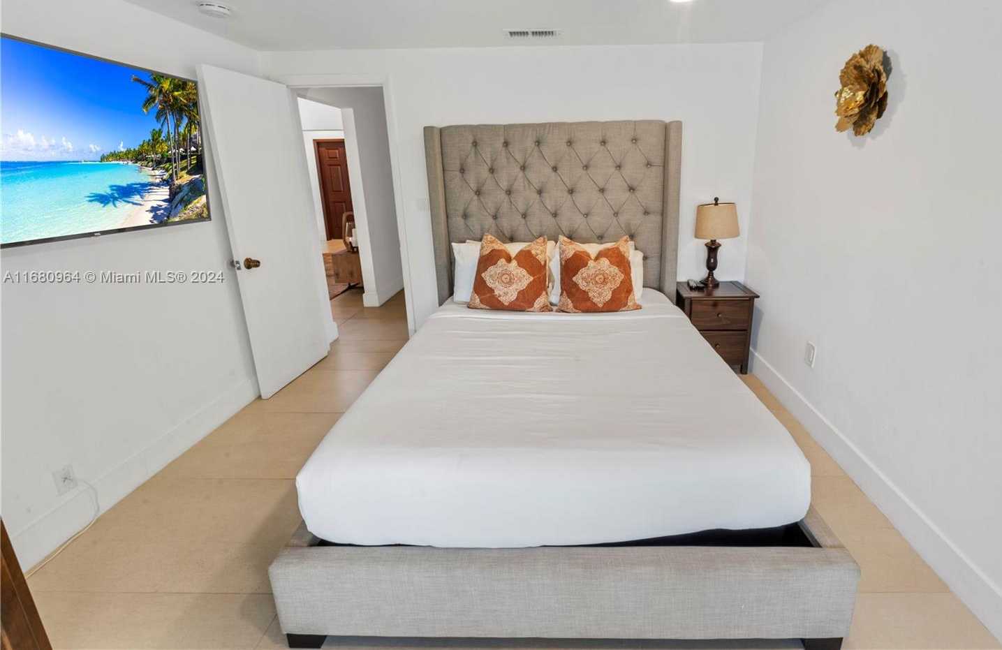 Small Image of 7536 WEST TREASURE DR, North Bay Village Number 17