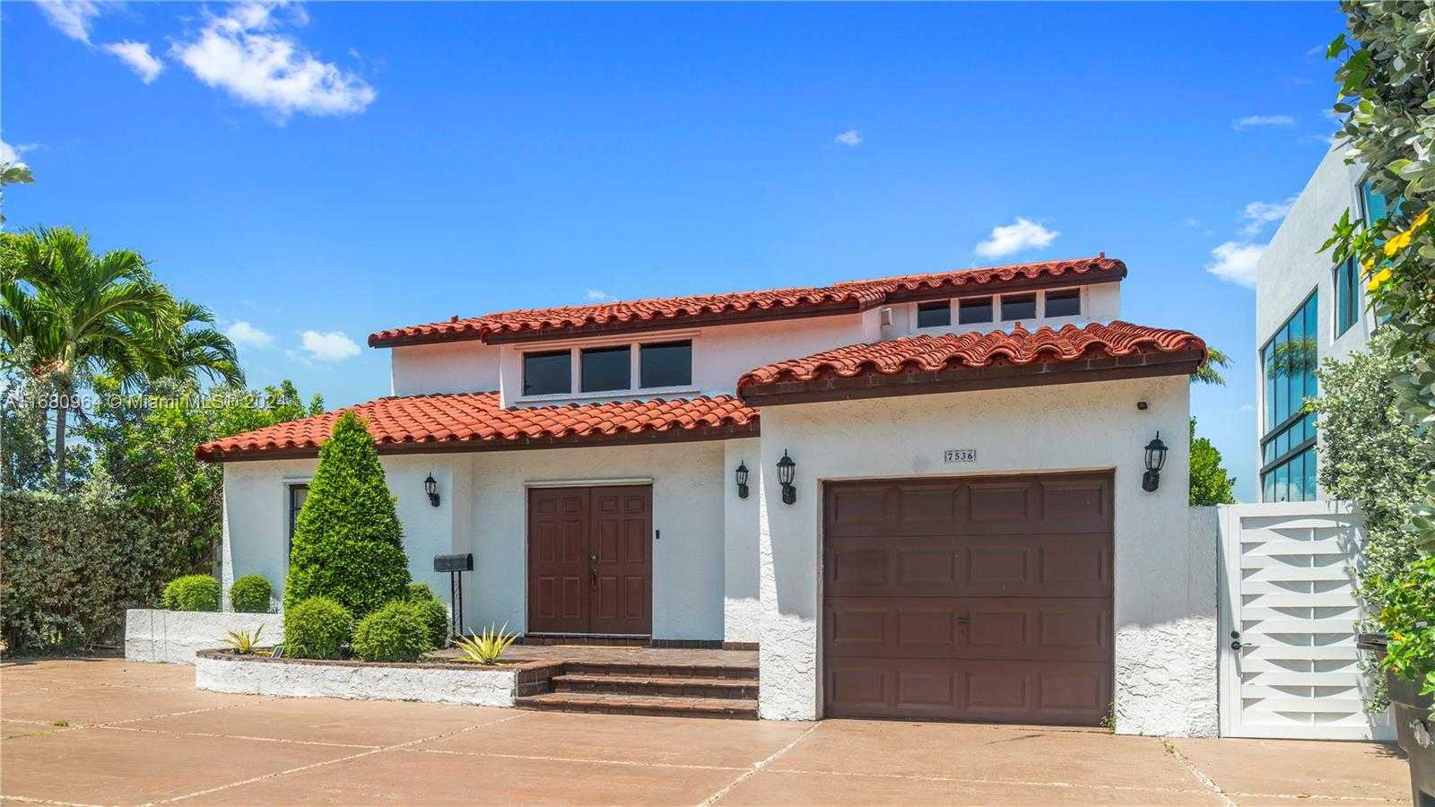 Small Image of 7536 WEST TREASURE DR, North Bay Village Number 2