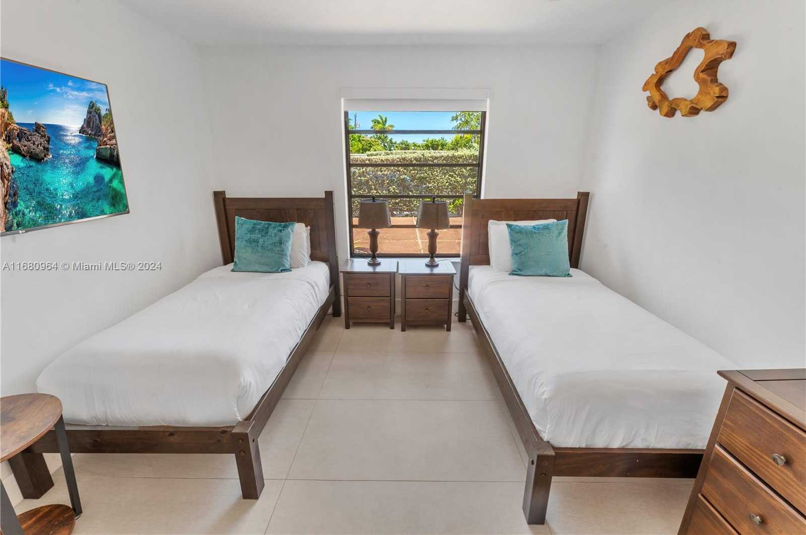 Small Image of 7536 WEST TREASURE DR, North Bay Village Number 20