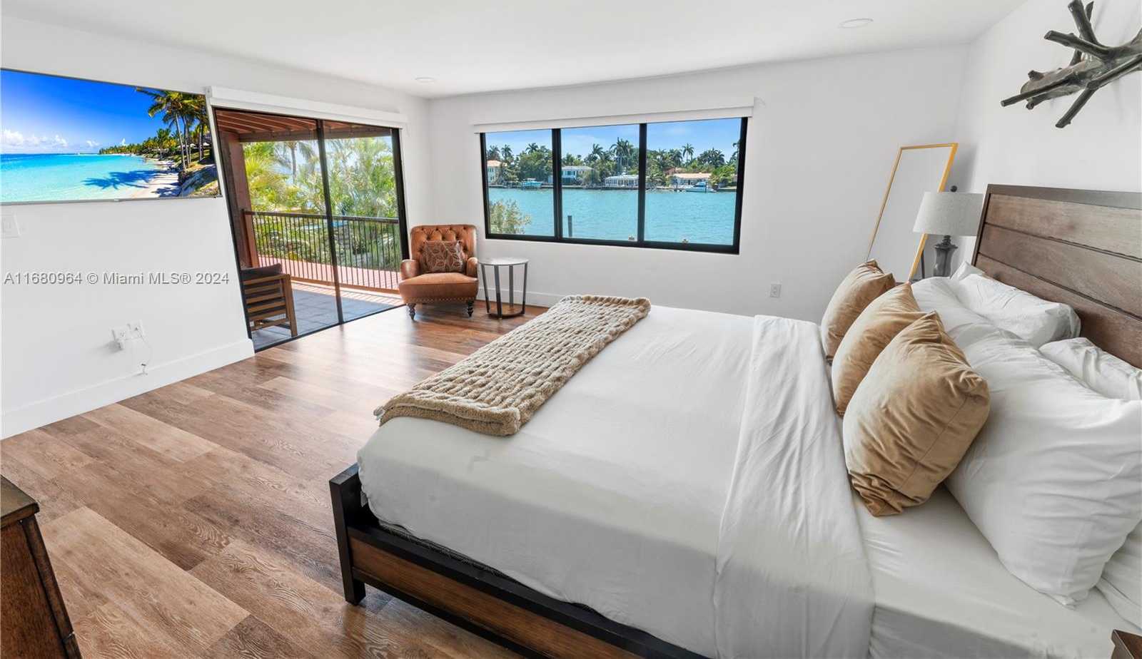 Small Image of 7536 WEST TREASURE DR, North Bay Village Number 24