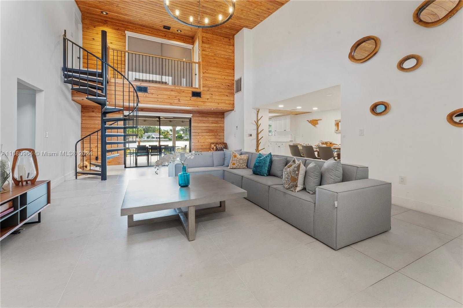 Small Image of 7536 WEST TREASURE DR, North Bay Village Number 3