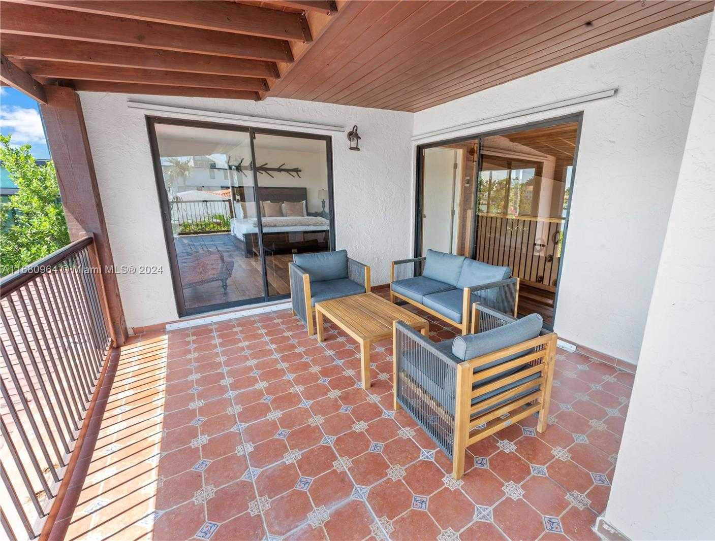 Small Image of 7536 WEST TREASURE DR, North Bay Village Number 34
