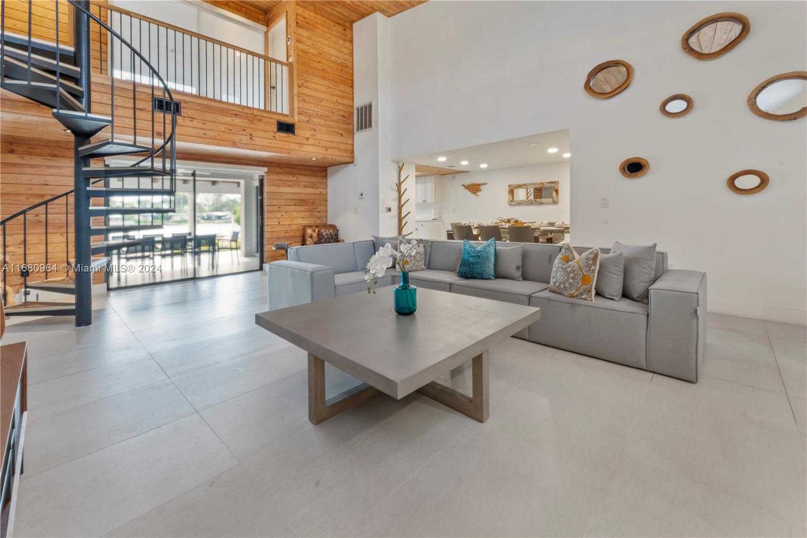Small Image of 7536 WEST TREASURE DR, North Bay Village Number 4