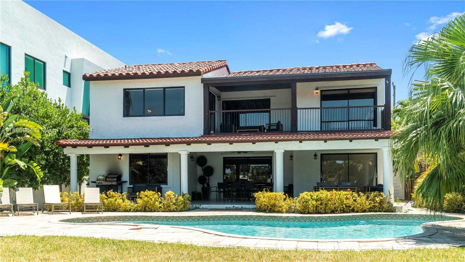 Small Image of 7536 WEST TREASURE DR, North Bay Village Number 43