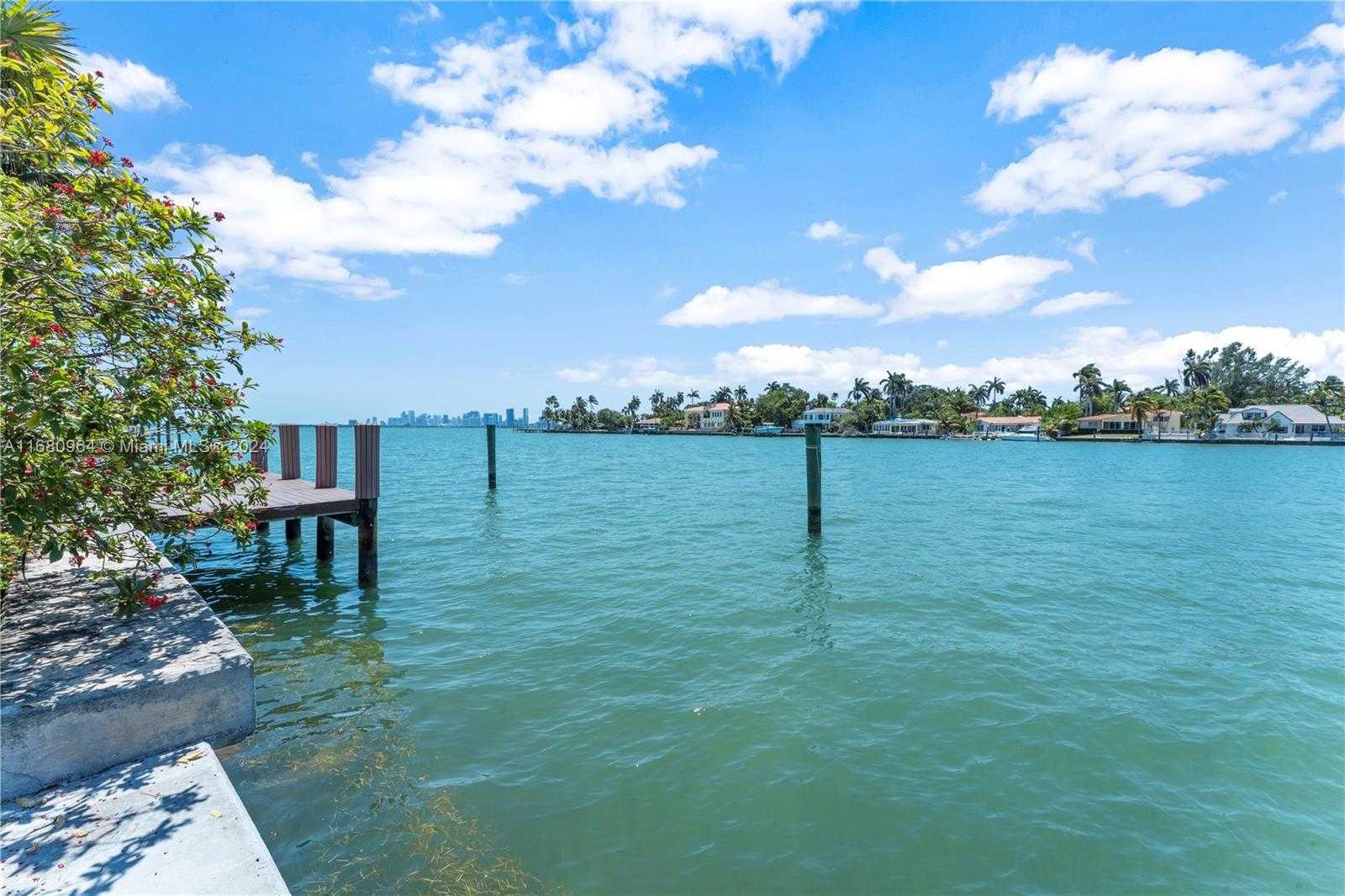 Small Image of 7536 WEST TREASURE DR, North Bay Village Number 50