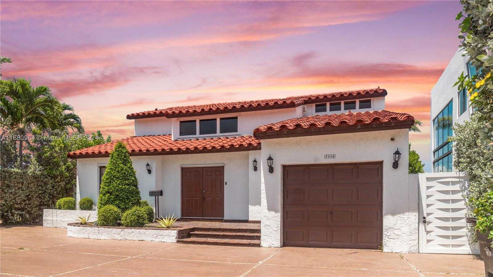 Small Image of 7536 WEST TREASURE DR, North Bay Village Number 52