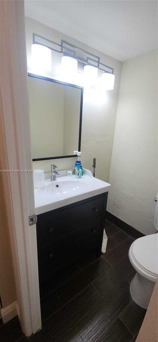 Small Image of 1980 SOUTH OCEAN DR #7M, Hallandale Beach Number 21