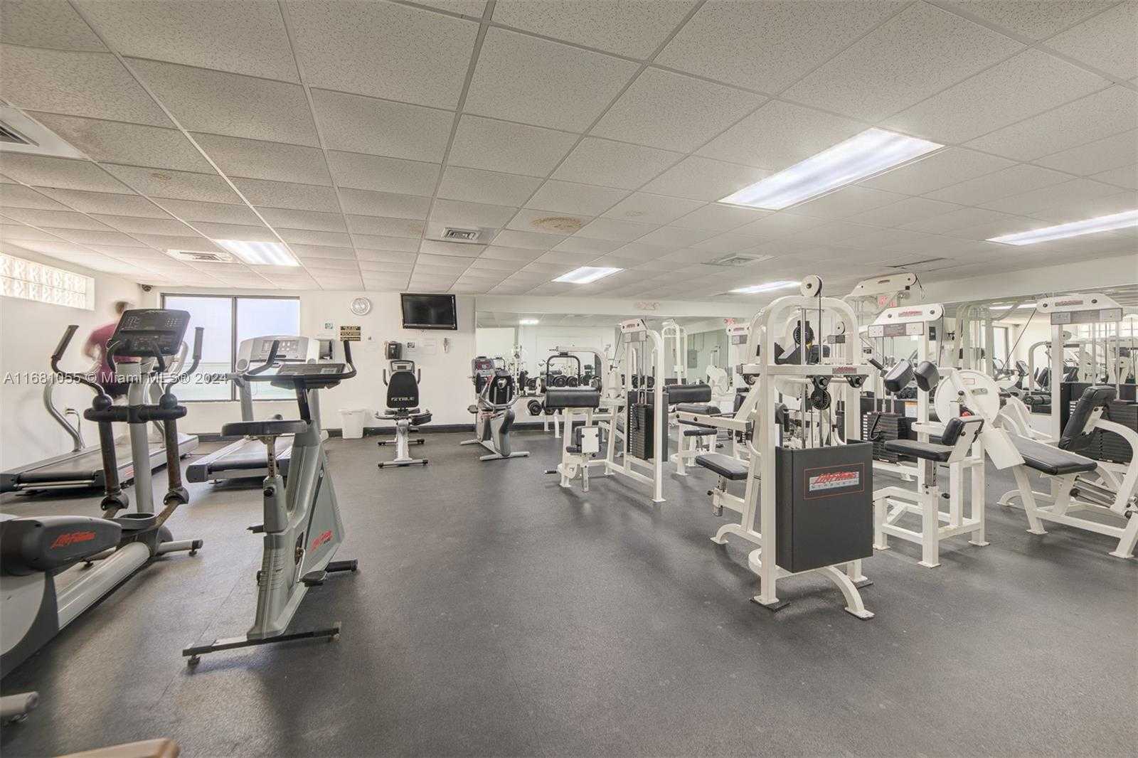 Small Image of 3725 SOUTH OCEAN DR #601, Hollywood Number 17